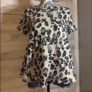 Leopard short sleeve top
